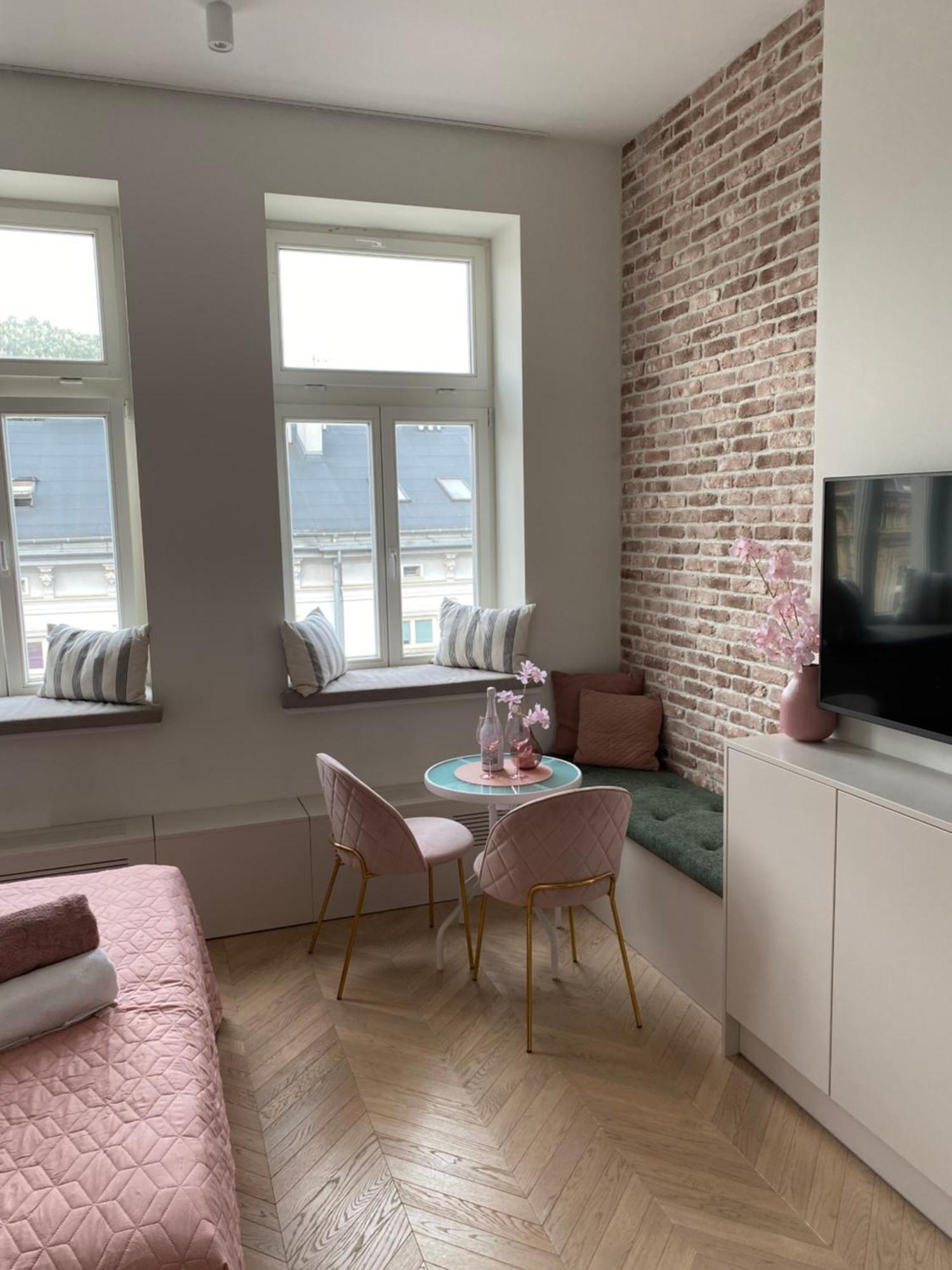 Royal Rose Apartment - Old Town Cracovia Esterno foto