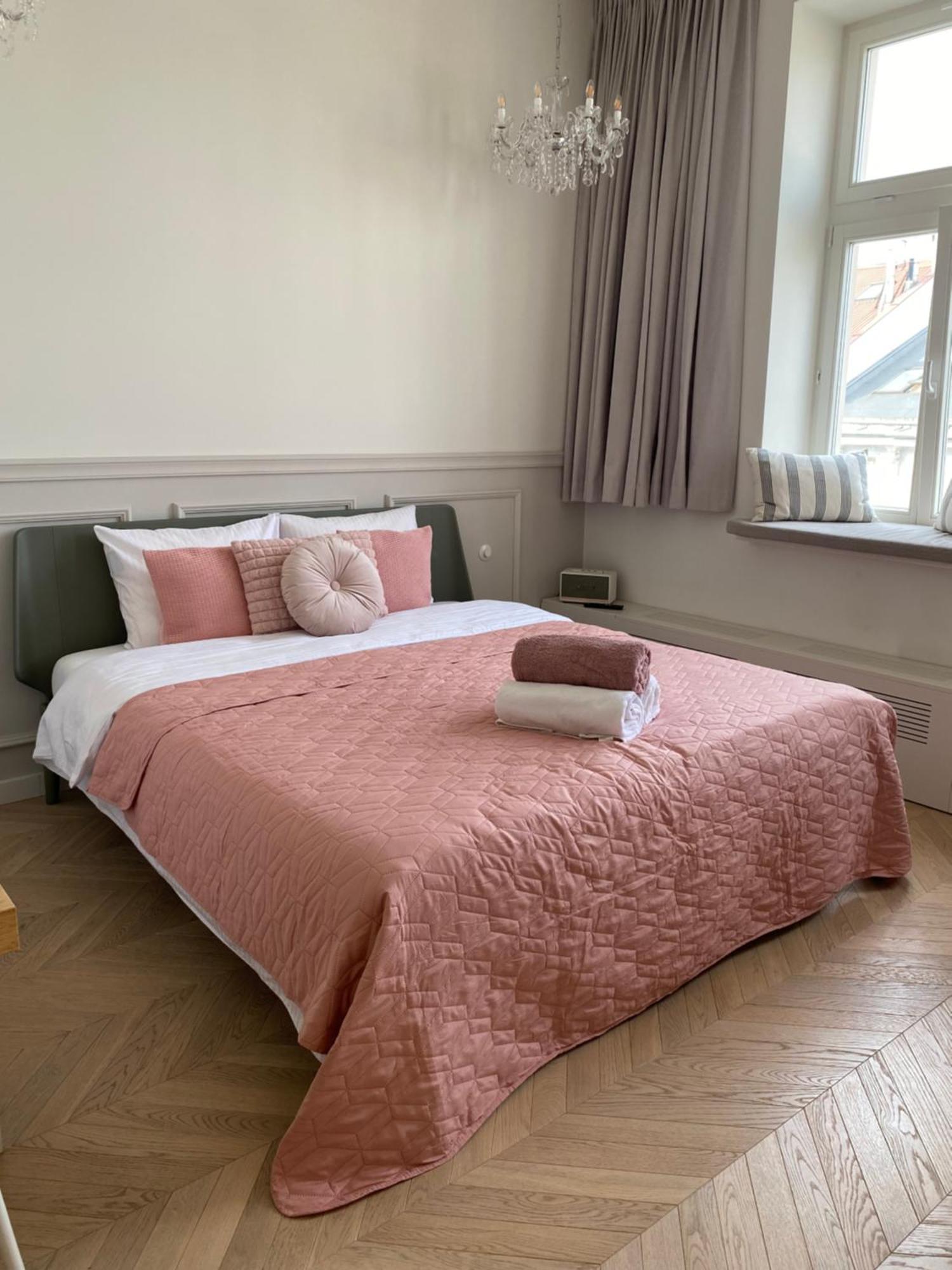 Royal Rose Apartment - Old Town Cracovia Esterno foto